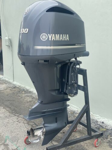 Fairly used 2018 Yamaha 300 HP 4-Stroke With a 25′ Shaft Outboard