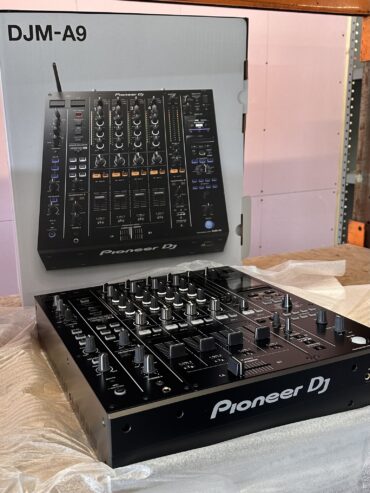 Pioneer CDJ-3000, Pioneer DJ DJM-A9 , Pioneer CDJ-2000NXS2, Pioneer DJM-900NXS2, Pioneer DJ DJM-V10-LF , Pioneer DJ DJM-S11, Denon DJ Prime 4+ , Allen & Heath Xone:96,   PLAYdifferently MODEL 1,